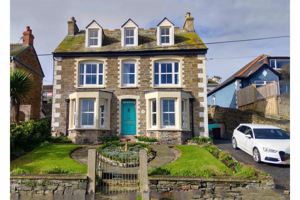 5 bedroom detached house for sale in Tywarnhayle Road, Perranporth, TR6