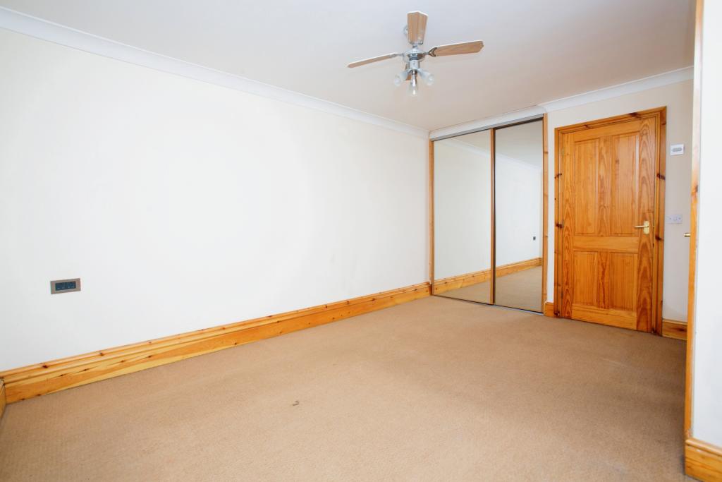 2 bedroom apartment for sale in Barnsley Road, Pontefract, WF9