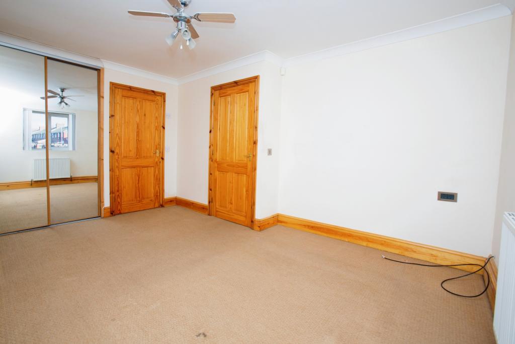 2 bedroom apartment for sale in Barnsley Road, Pontefract, WF9