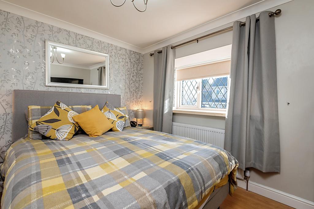 4 bedroom link detached house for sale in Millstone Rise, Liversedge, WF15