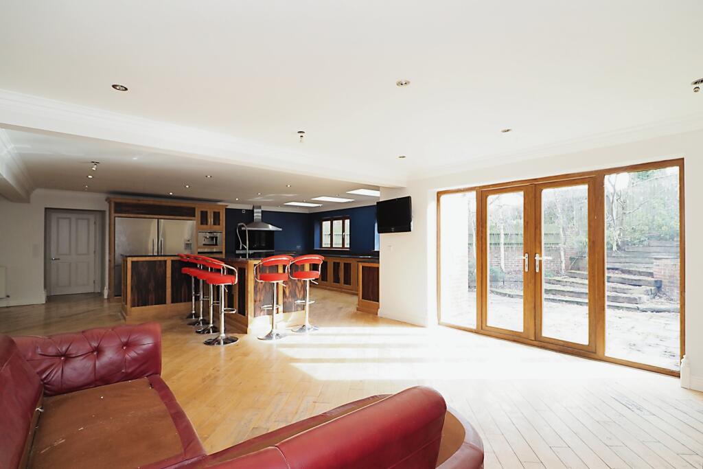 6 bedroom detached house for sale in Lane, Notton, Wakefield, WF4