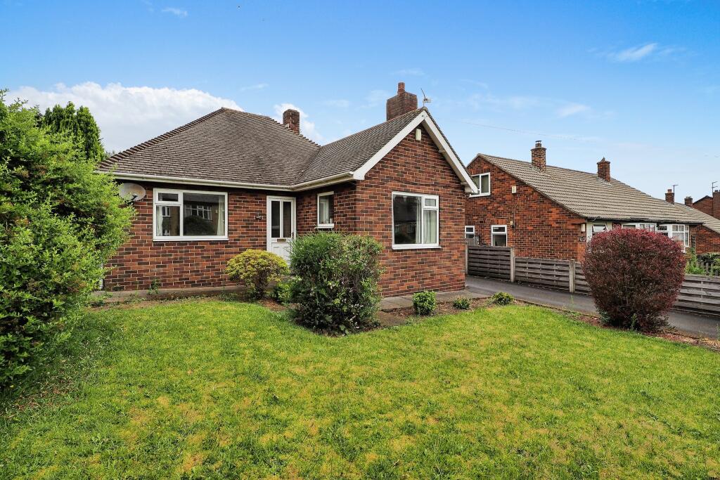 2 bedroom detached bungalow for sale in Glebe Gate, Dewsbury, WF12