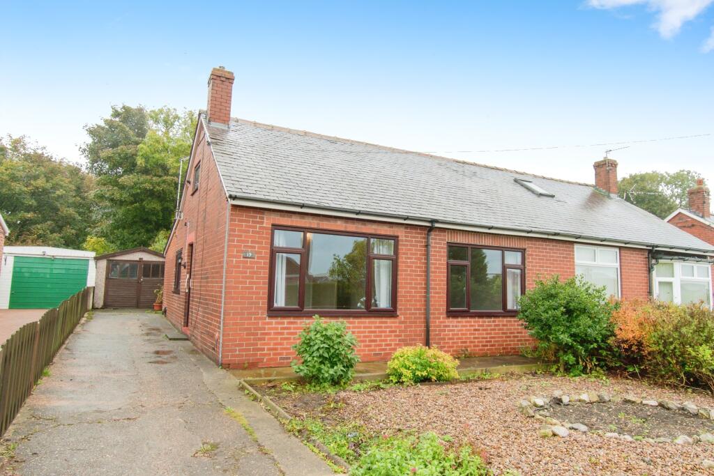 Main image of property: Broomhill, Castleford, WF10