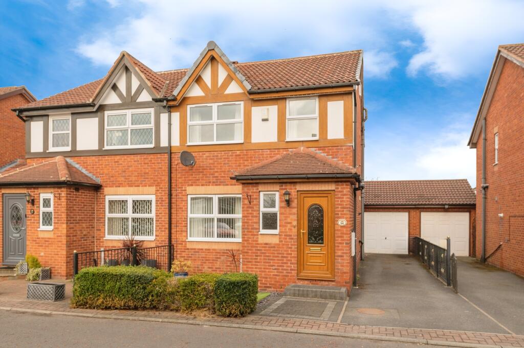 Main image of property: Kingsway Court, Ossett, WF5