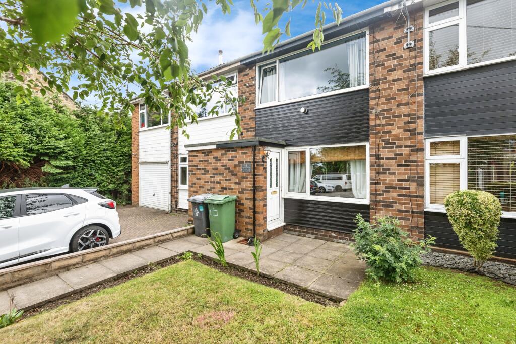 Main image of property: Church Walk, Thornhill, Dewsbury, WF12