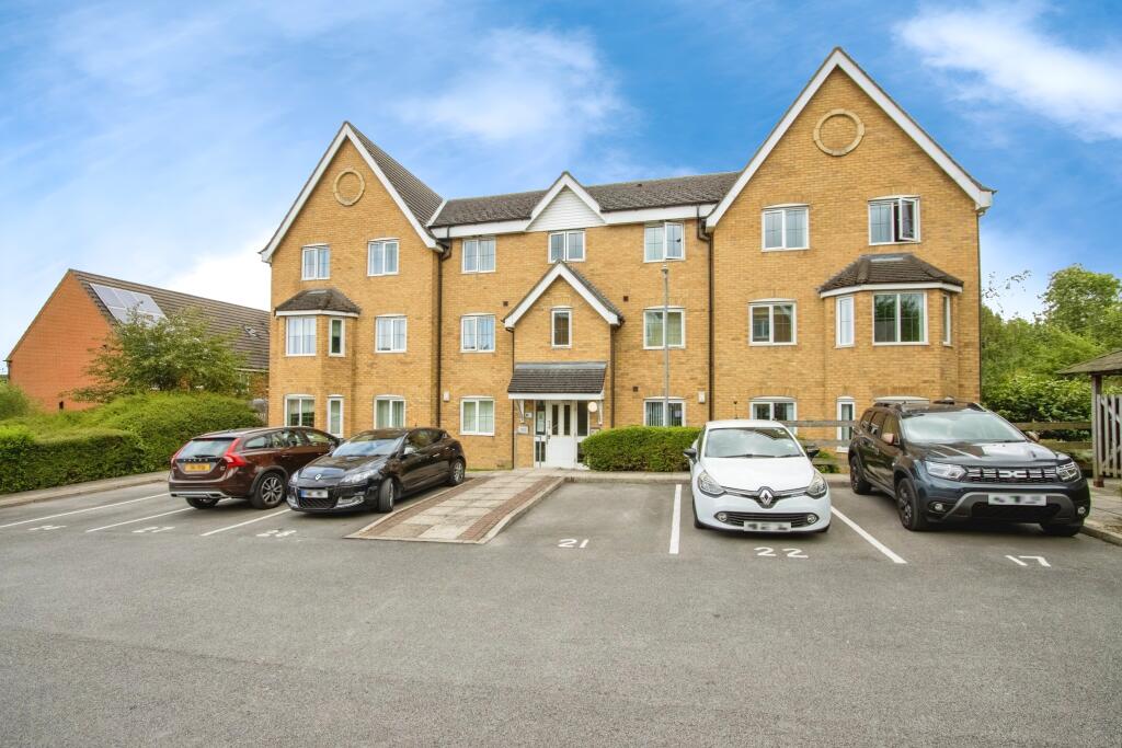 Main image of property: Bracken Green, Wakefield, WF3