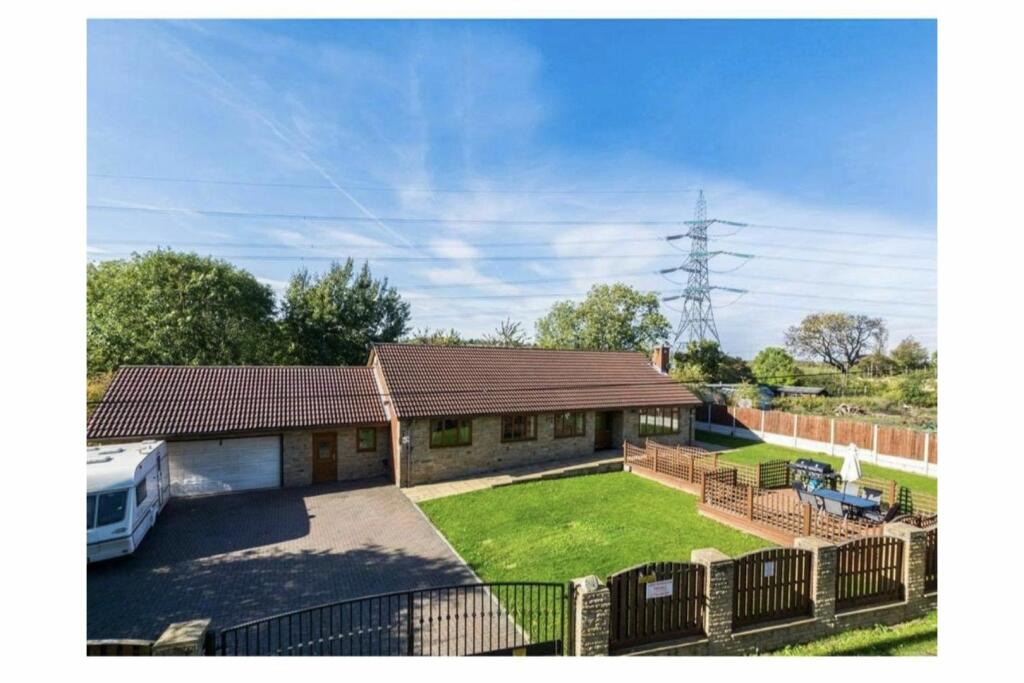 5 bedroom detached bungalow for sale in Lawns Lane, Carr Gate, WF2