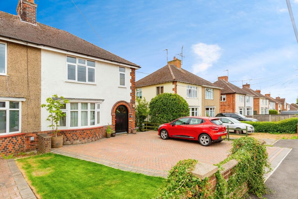 3 bedroom semidetached house for sale in Rushden Road, Rushden, NN10