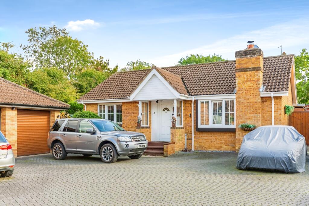 Main image of property: Nene Close, Wellingborough, NN8