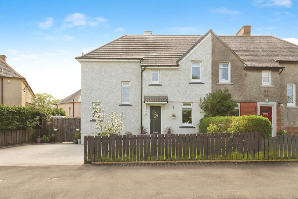 3 bedroom semidetached house for sale in Threestanes Road, Strathaven, ML10
