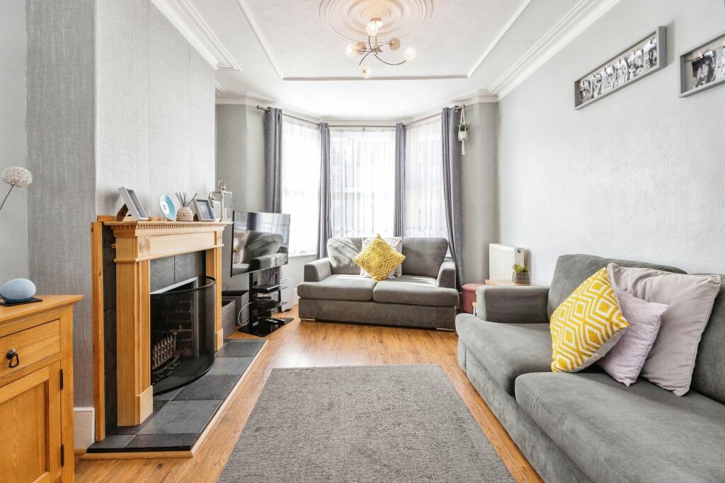 3 bedroom terraced house for sale in Sandford Avenue, London, N22