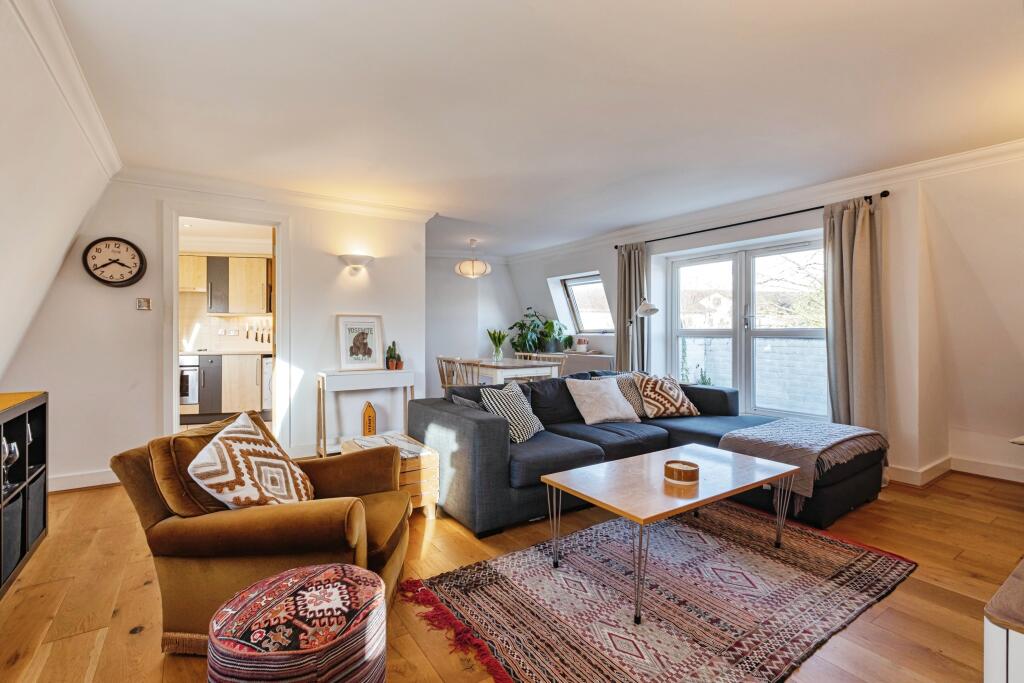 Main image of property: 40 Melville Place, London, N1