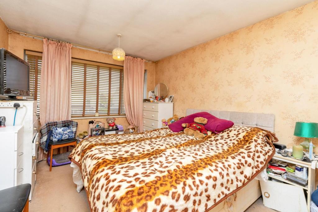 3 bedroom terraced house for sale in Lyndale Road, Yate, BS37