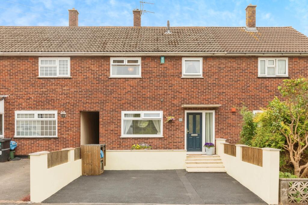3 bedroom terraced house for sale in Hungerford Crescent, Bristol, BS4