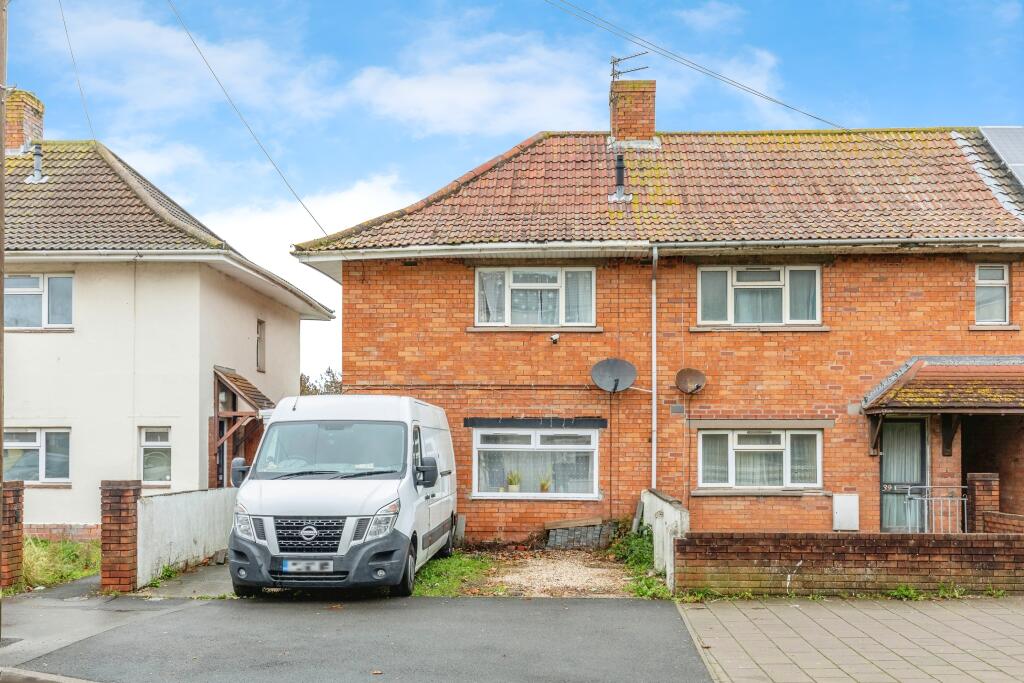 3 bedroom end of terrace house for sale in Selworthy Road, Westonsuper