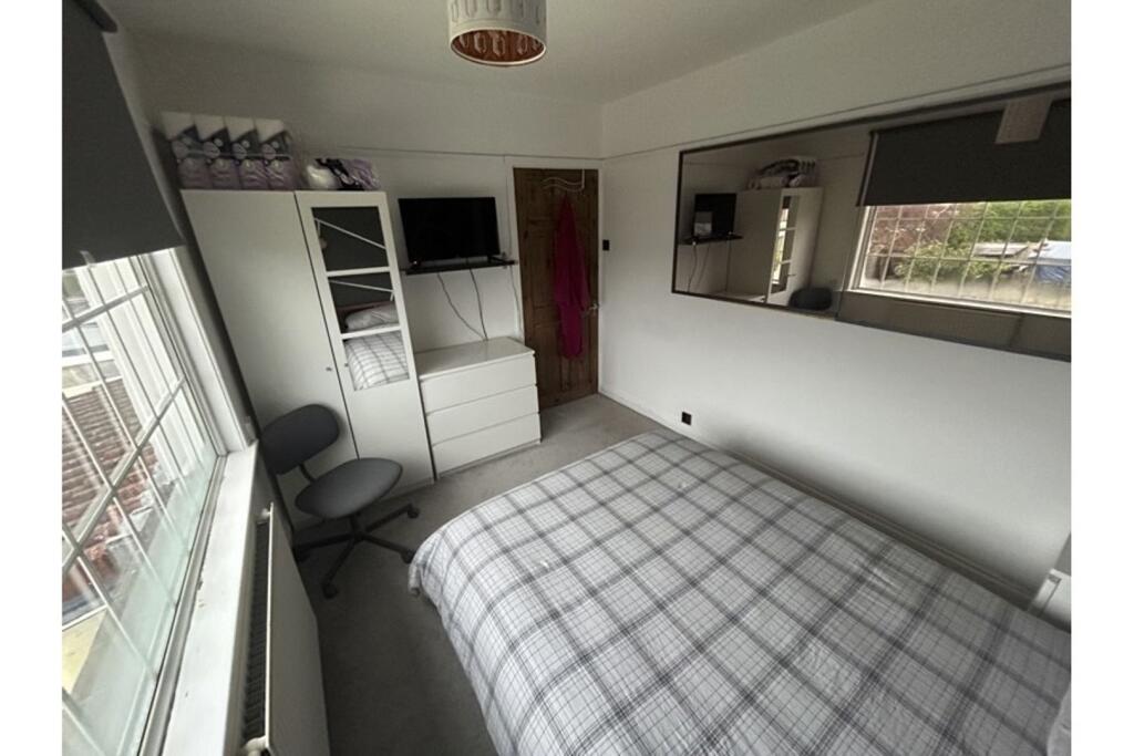 Additional property image - West Park Road, Bristol, BS16