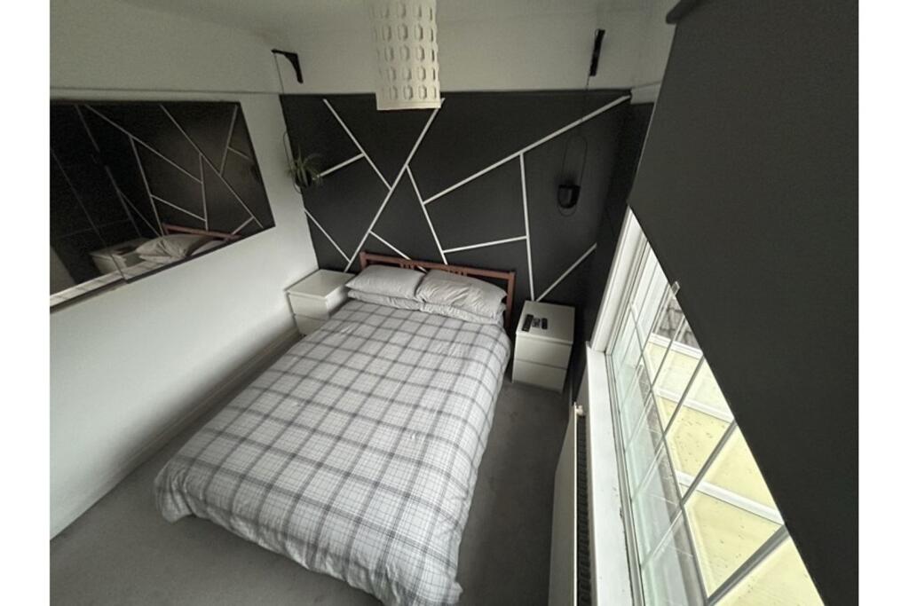 Additional property image - West Park Road, Bristol, BS16
