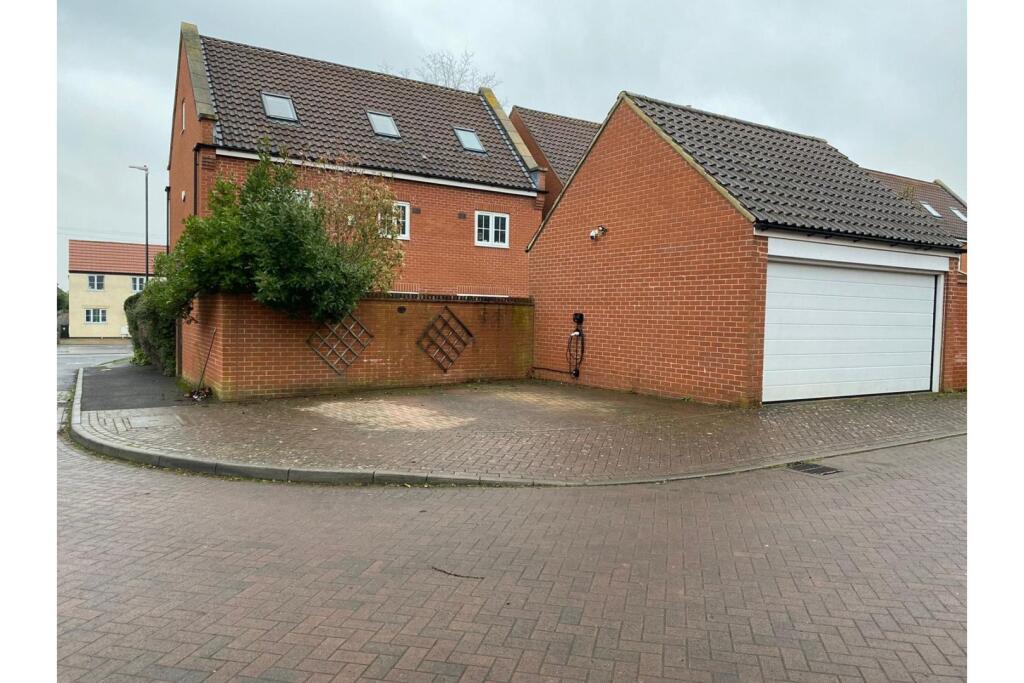 Additional property image - Pearce Close, Bristol, BS35