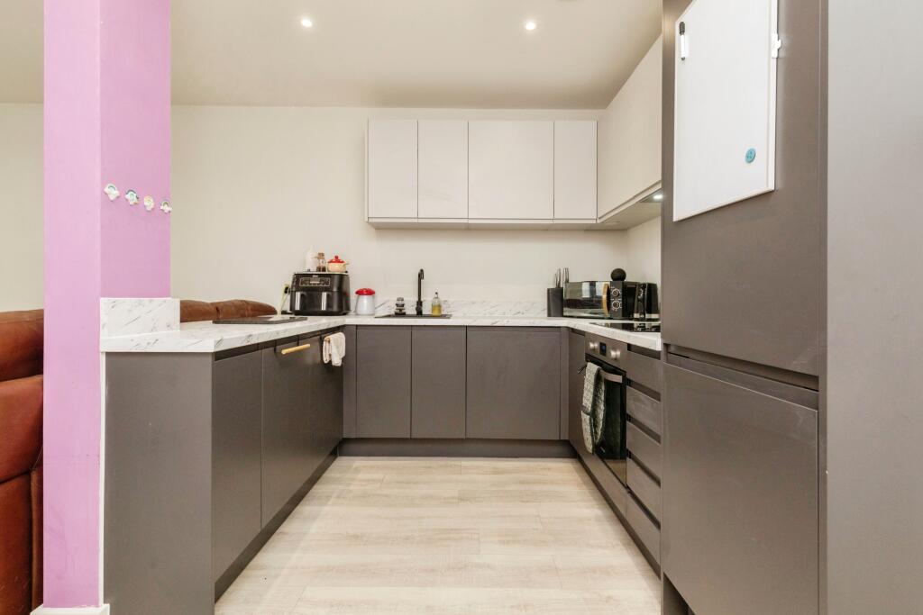 Main image of property: 10 Bank Road, Bristol, BS15
