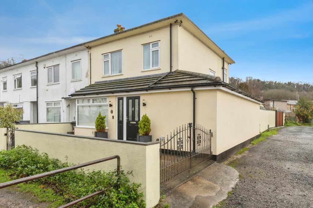 Main image of property: Hallards Close, Bristol, BS11