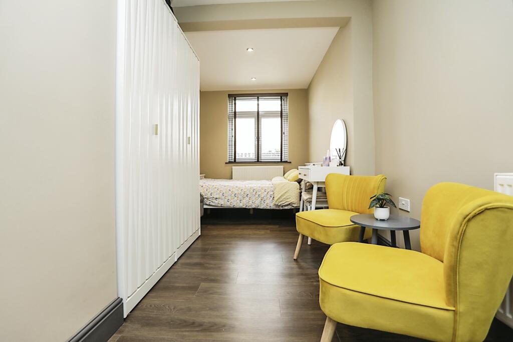 4 bedroom bungalow for sale in Skates Hill, Glemsford, CO10