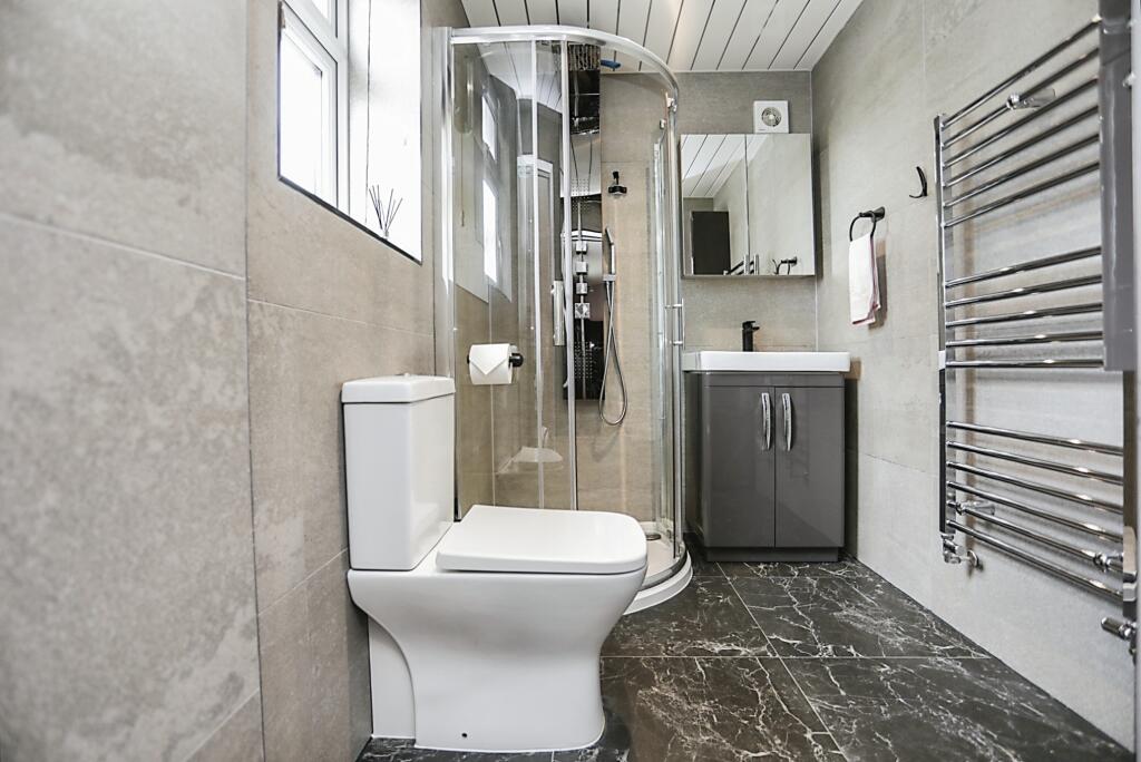 4 bedroom bungalow for sale in Skates Hill, Glemsford, CO10