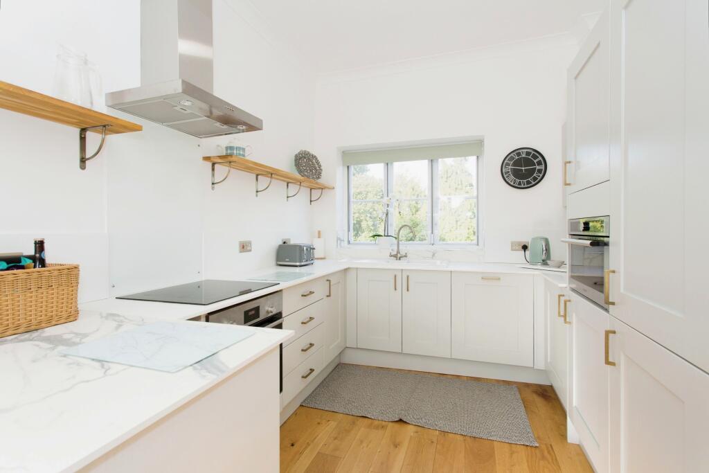 Additional property image - Ropers Court, Lavenham, CO10