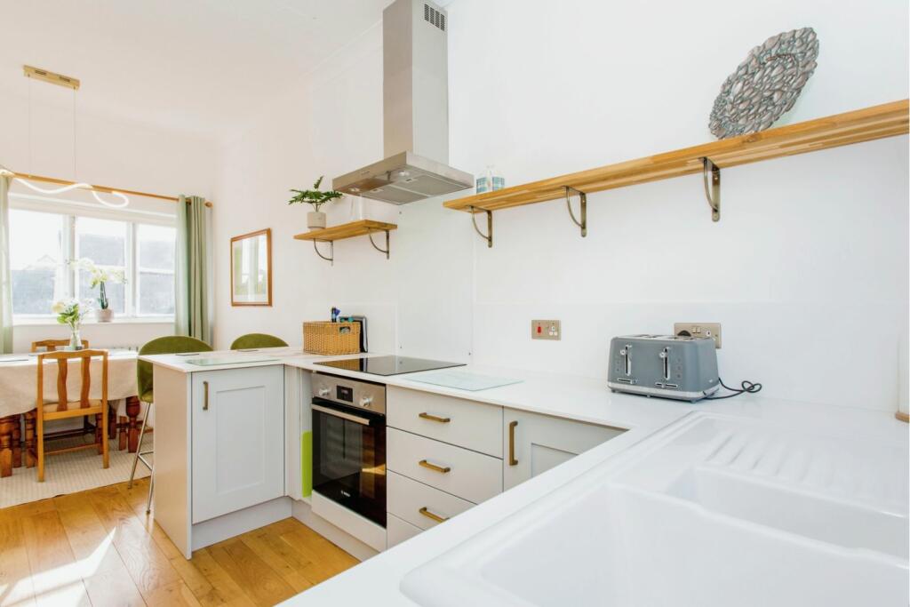 Additional property image - Ropers Court, Lavenham, CO10