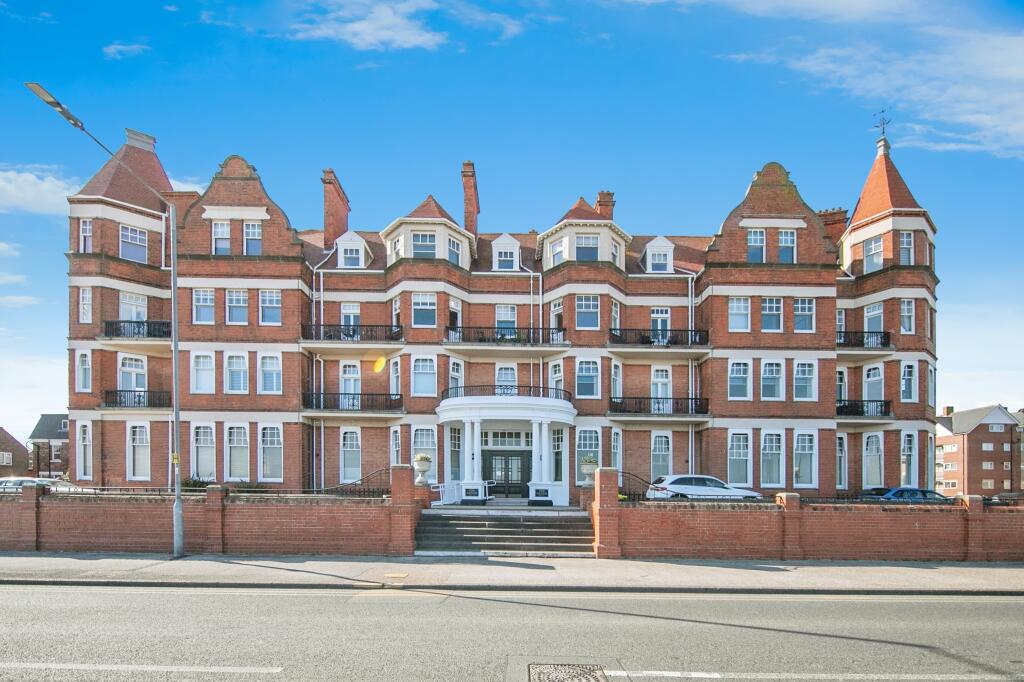 Main image of property: 73 Marine Parade East, Clacton-on-Sea, CO15