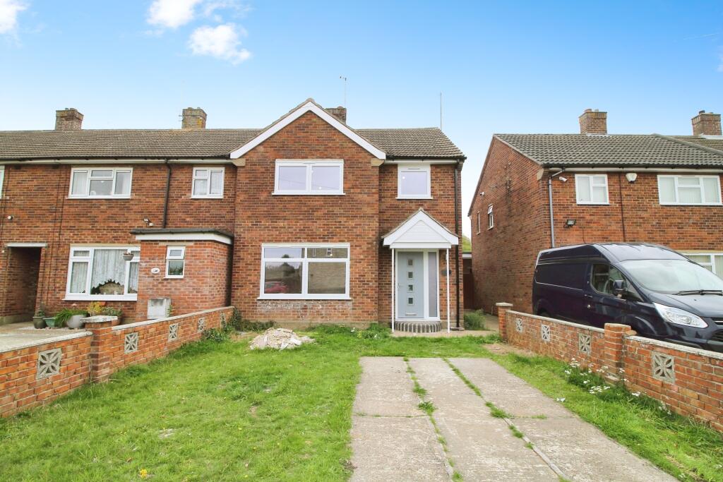 Main image of property: Monkwick Avenue, Colchester, CO2