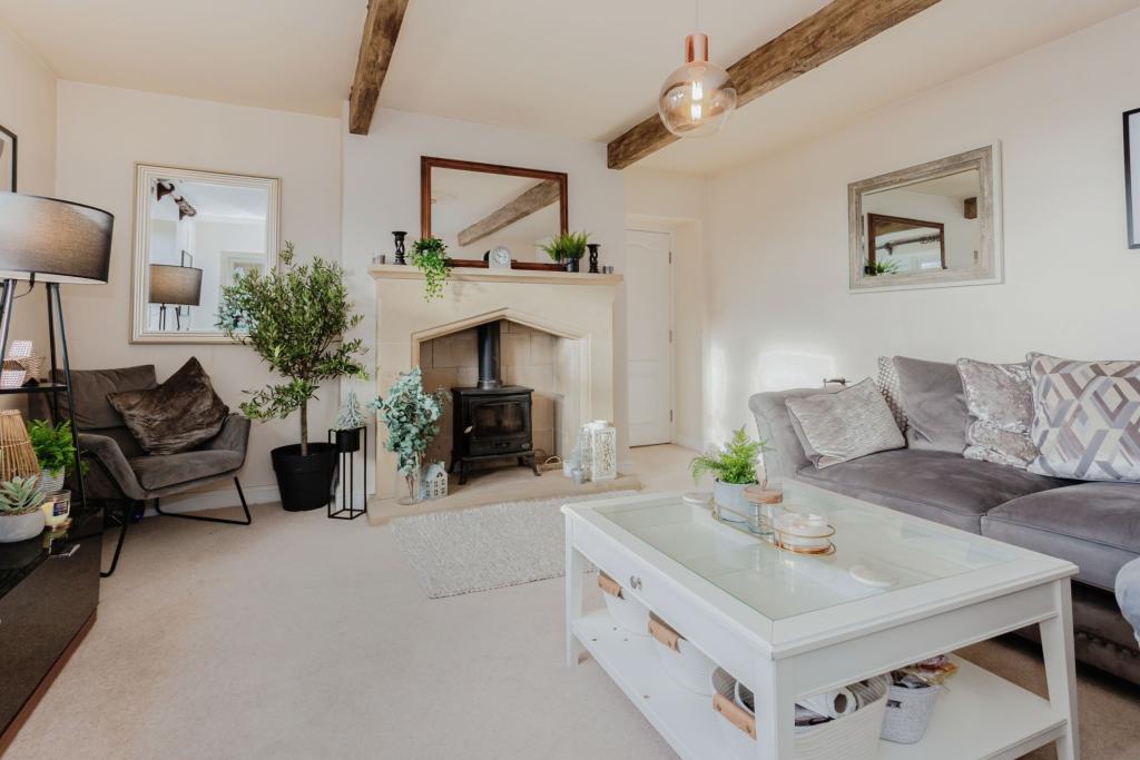 5 bedroom semidetached house for sale in Cooper Street, Springhead, OL4