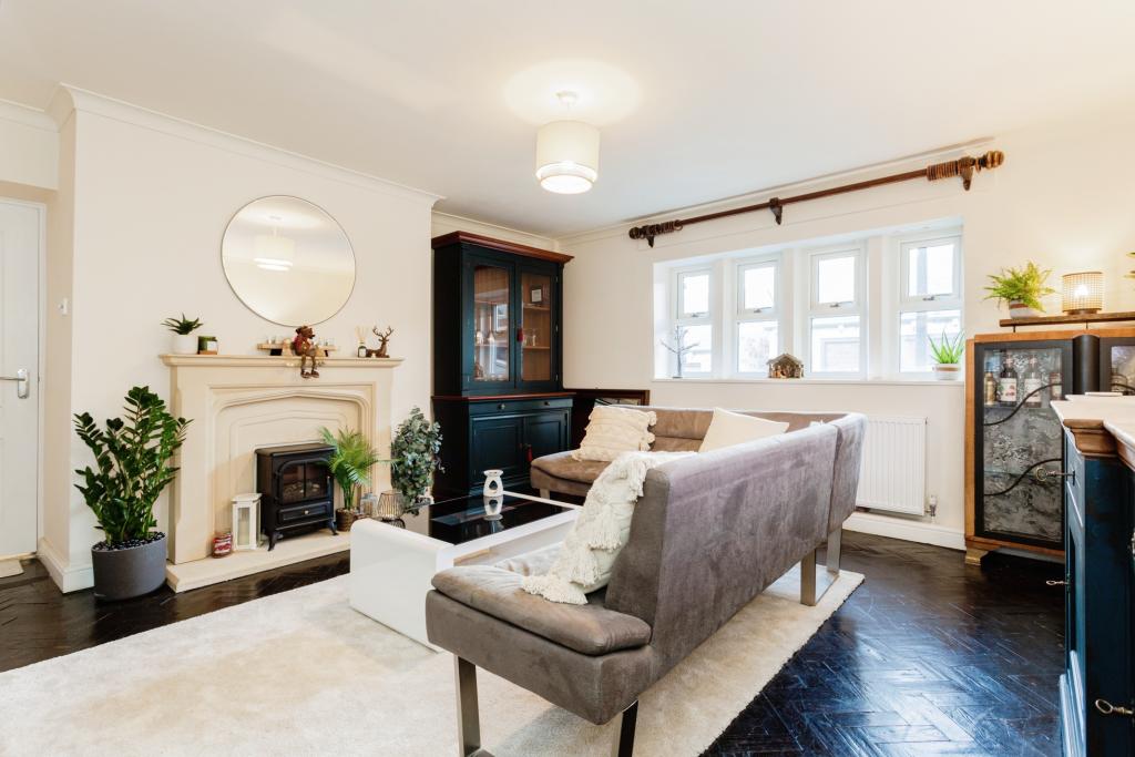 5 bedroom semidetached house for sale in Cooper Street, Springhead, OL4