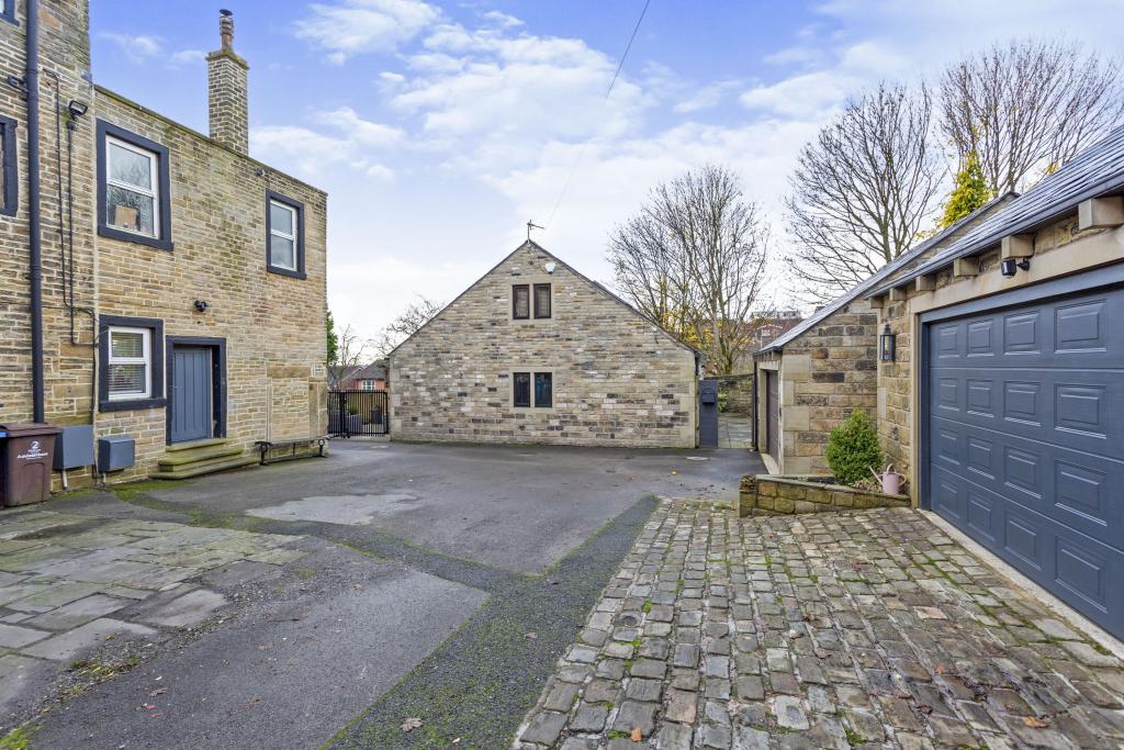 5 bedroom semidetached house for sale in Cooper Street, Springhead, OL4