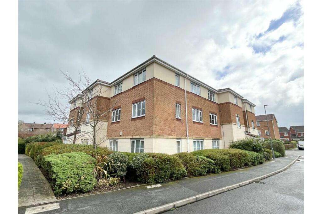 2 bedroom apartment for sale in Cravenwood, Ashtonunderlyne, OL6