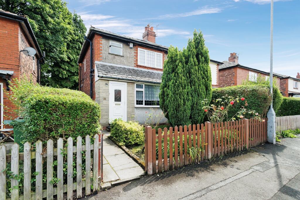 3 bedroom semidetached house for sale in Nook Lane, Ashtonunderlyne, OL6