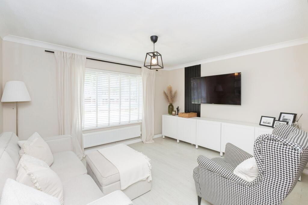 Main image of property: Limes Avenue, Chigwell, IG7