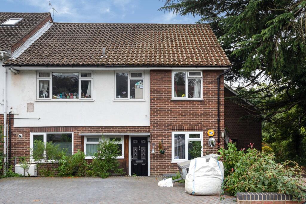 Main image of property: Goldings Road, Loughton, IG10