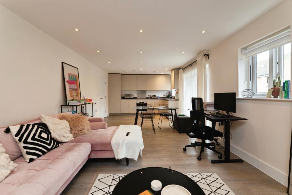 Main image of property: 43 Tanners Lane, Ilford, IG6