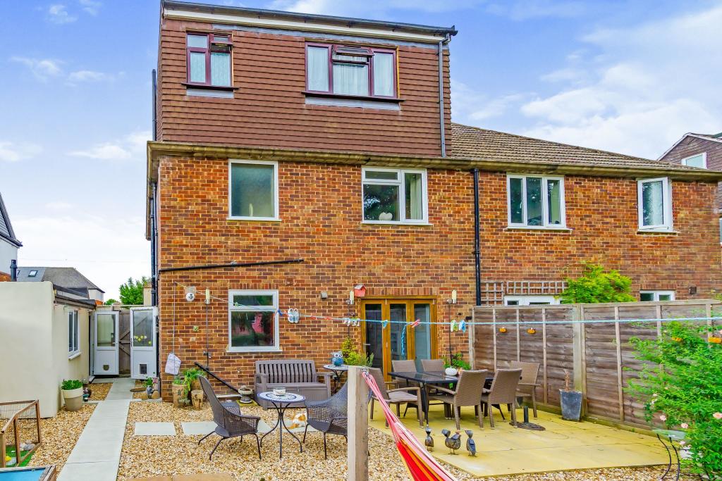 5 bedroom semidetached house for sale in Wentworth Way, Sanderstead