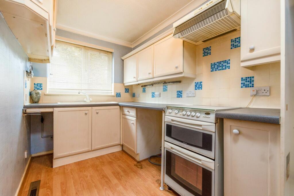2 bedroom terraced house for sale in Granville Close, East Croydon, CR0