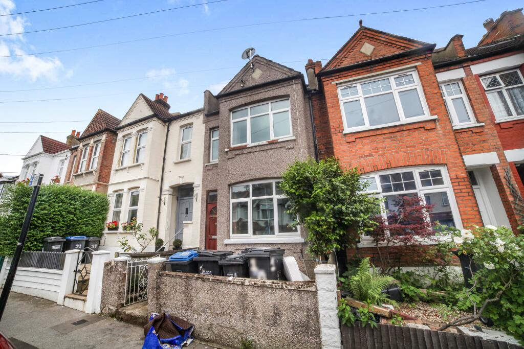 3 bedroom terraced house for sale in Grange Park Road, Thornton Heath, CR7