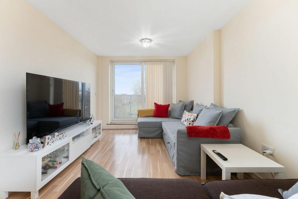 2 bedroom apartment for sale in Whitestone Way, Croydon, CR0