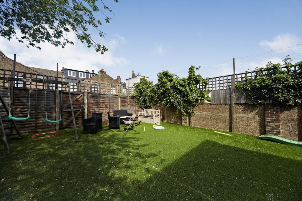 Additional property image - Kidderminster Road, West Croydon, CR0