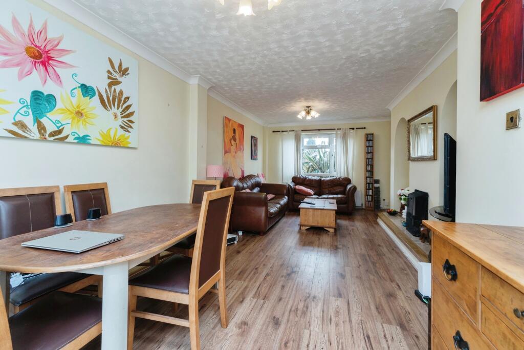 Additional property image - Richland Avenue, Coulsdon, CR5