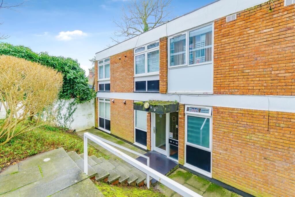 Main image of property: The Pines, Purley, CR8