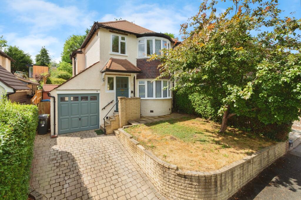 Main image of property: The Vale, Coulsdon, CR5