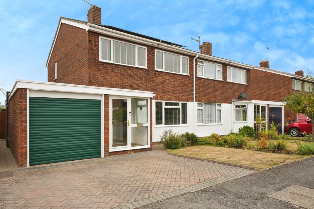 Main image of property: Packers Hill, Worcester, WR8