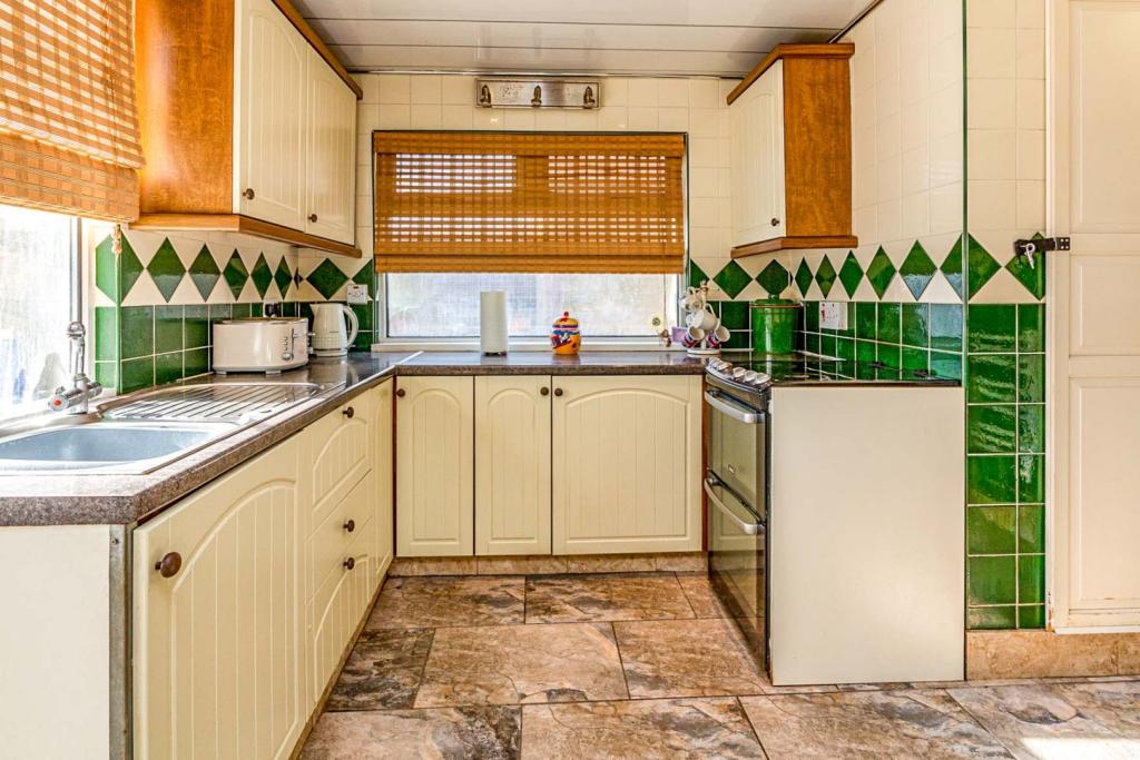 3 bedroom detached bungalow for sale in Eastfield, Warkworth, NE65