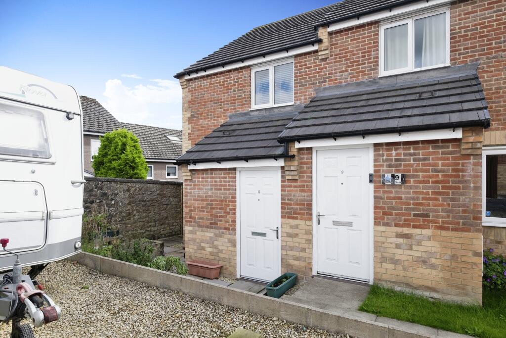 2 bedroom semidetached house for sale in Gibson Close, Haltwhistle, NE49