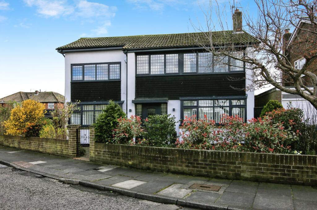 4 bedroom detached house for sale in Arcot Drive, Whitley Bay, NE25